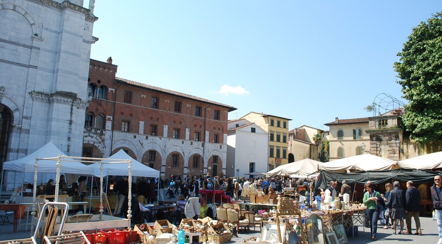 Antik-market i Lucca 3. weekend i måneden
